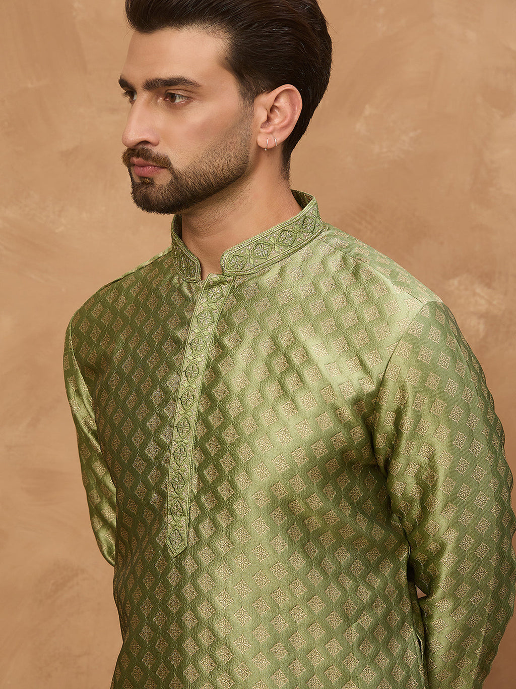 Men Green Silk Blend Solid Woven Design Straight Kurta-MKU1456