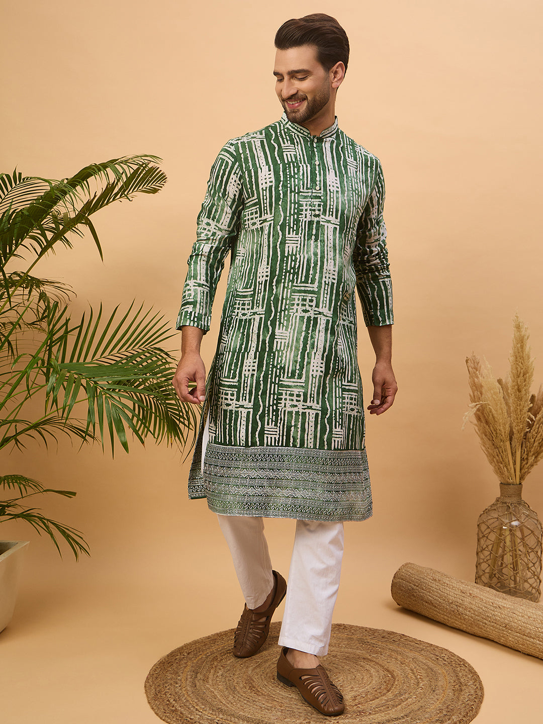 Men Green Viscose Rayon Batik Embroidered Straight Kurta-MKU1500