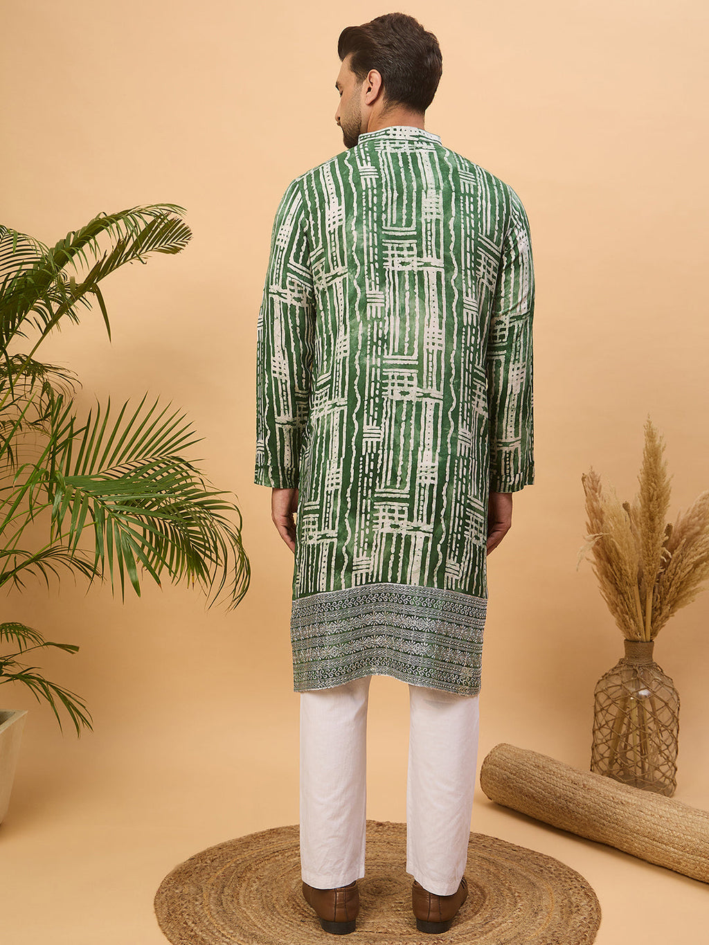 Men Green Viscose Rayon Batik Embroidered Straight Kurta-MKU1500