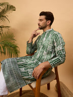 Men Green Viscose Rayon Batik Embroidered Straight Kurta-MKU1500