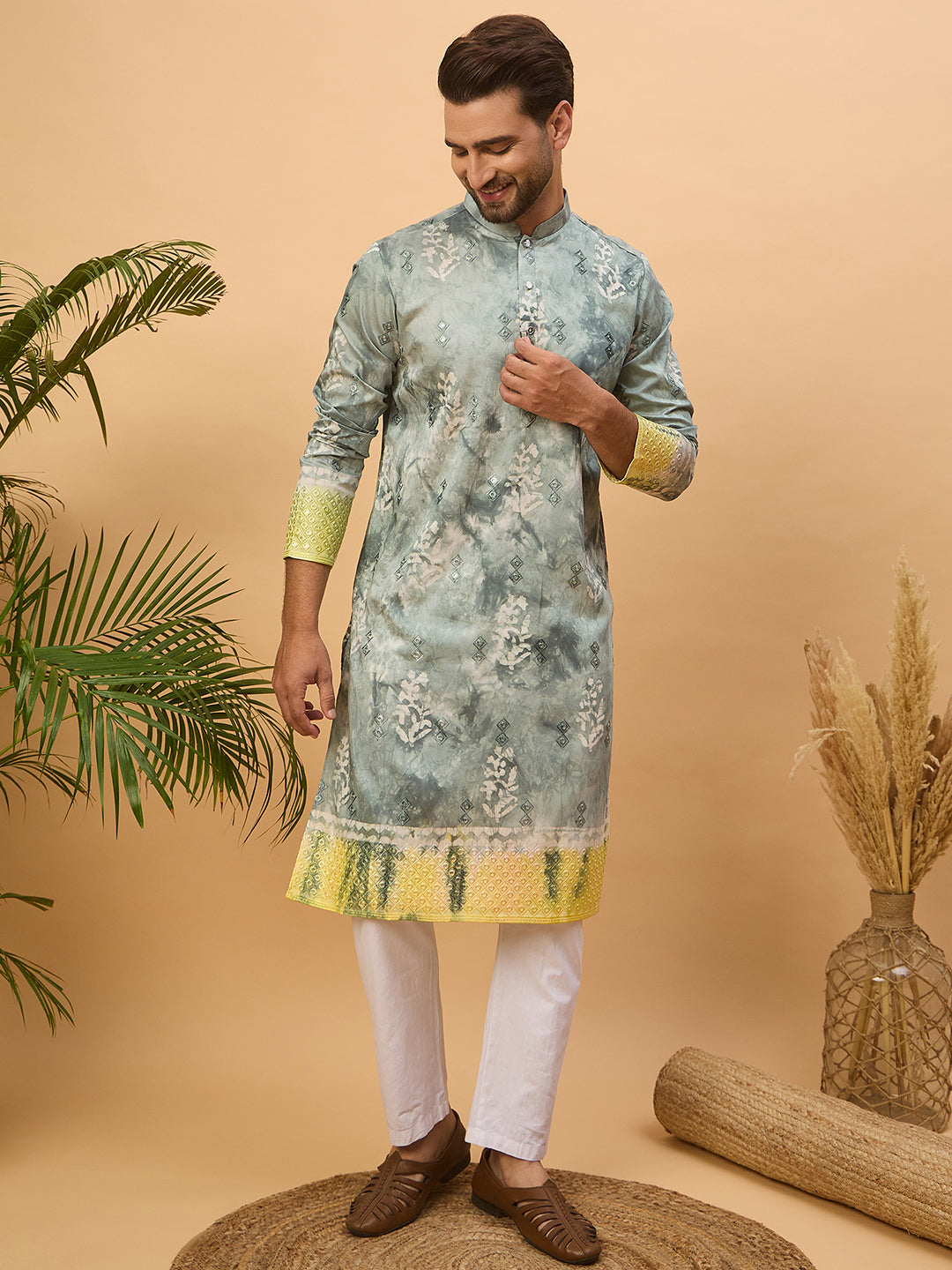Men Green Silk Blend Batik Embroidered Straight Kurta-MKU1514