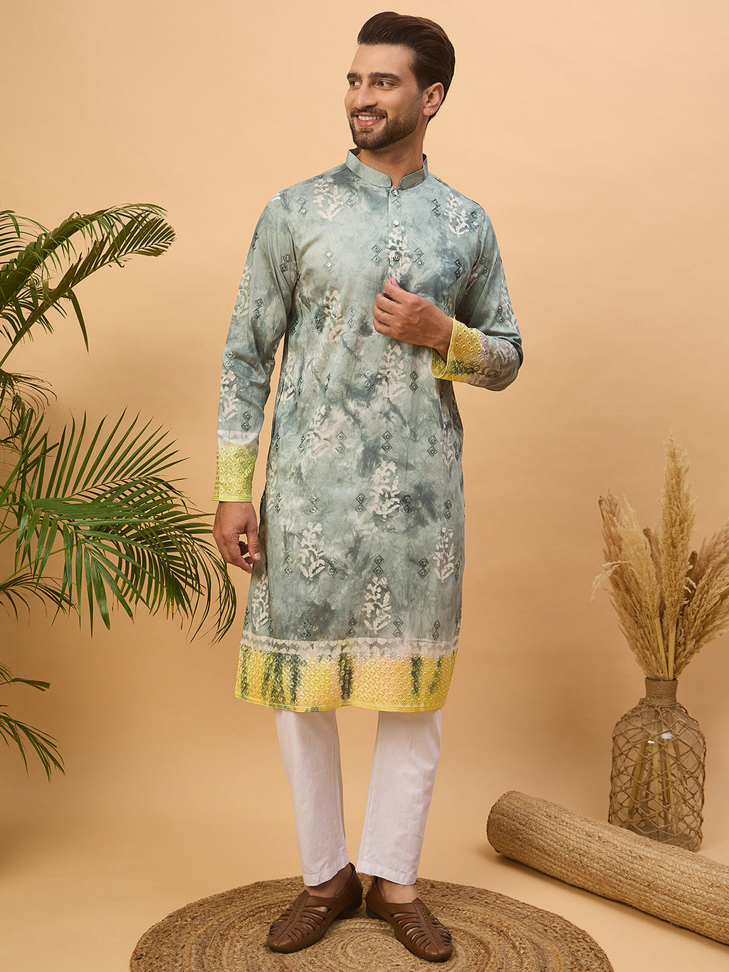 Men Green Silk Blend Batik Embroidered Straight Kurta-MKU1514