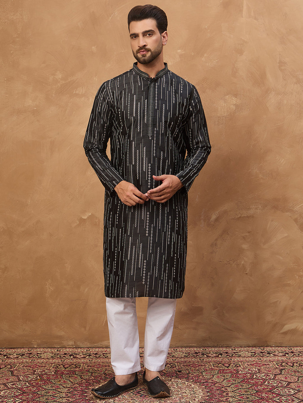 Men Black Silk Blend Geometric Printed Straight Kurta-MKU1516