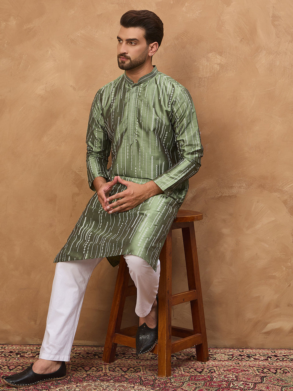 Men Green Silk Blend Geometric Embroidered Straight Kurta-MKU1517