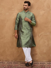 Men Green Silk Blend Geometric Embroidered Straight Kurta-MKU1517