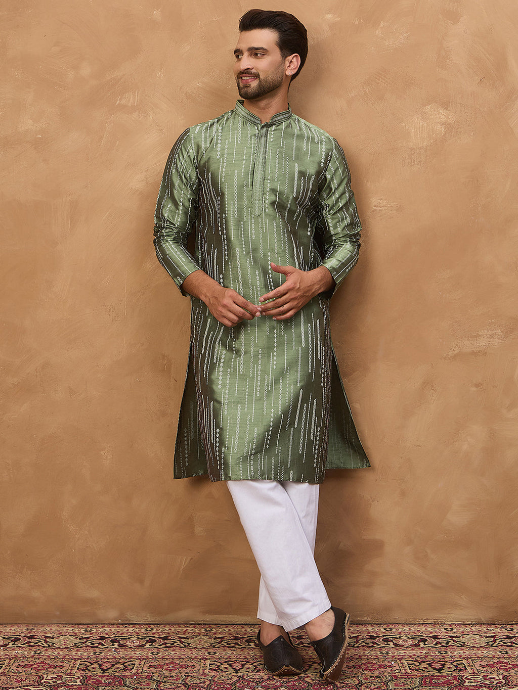 Men Green Silk Blend Geometric Embroidered Straight Kurta-MKU1517