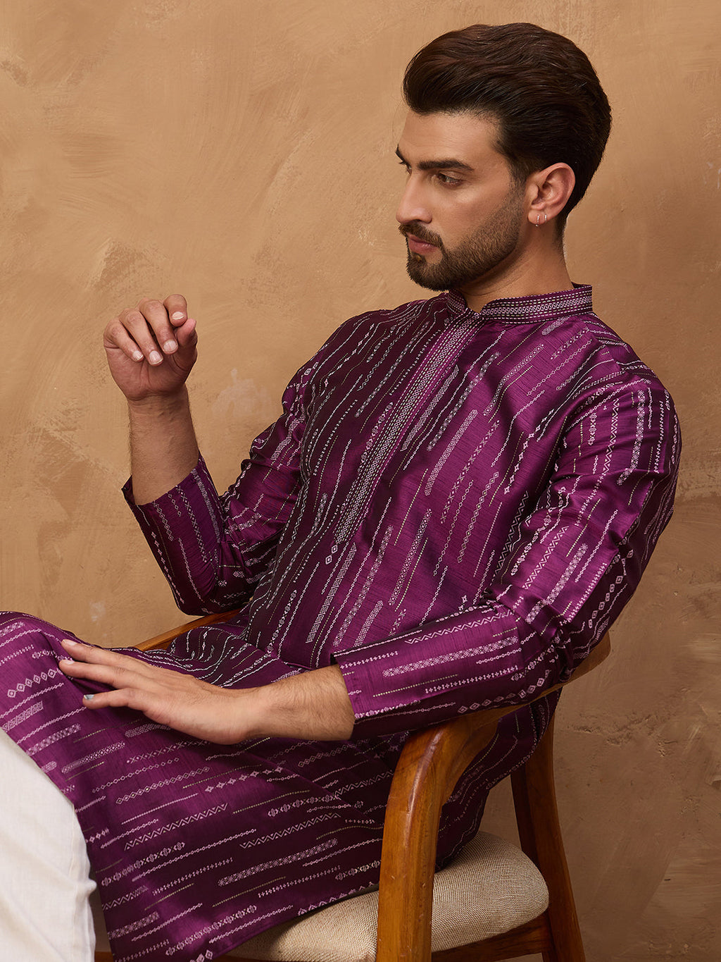 Men Purple Silk Blend Geometric Printed Straight Kurta-MKU1518