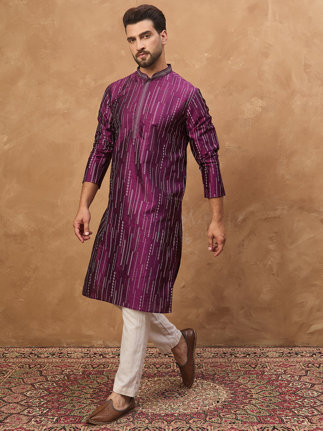 Men Purple Silk Blend Geometric Printed Straight Kurta-MKU1518