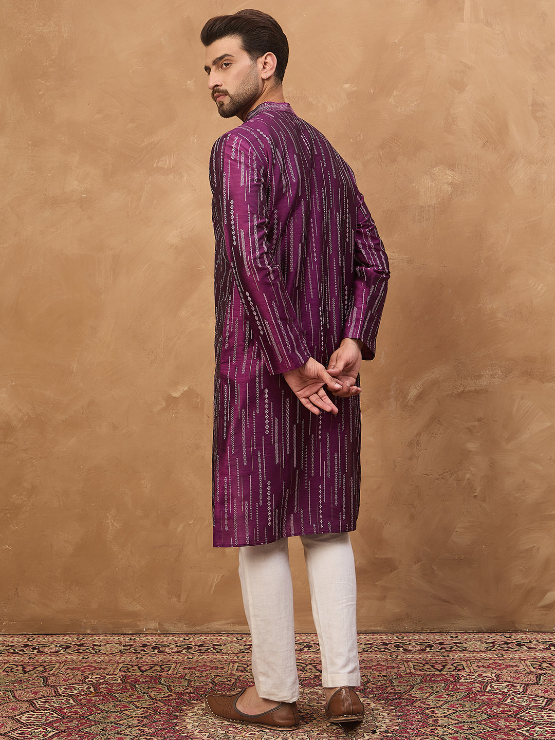 Men Purple Silk Blend Geometric Printed Straight Kurta-MKU1518