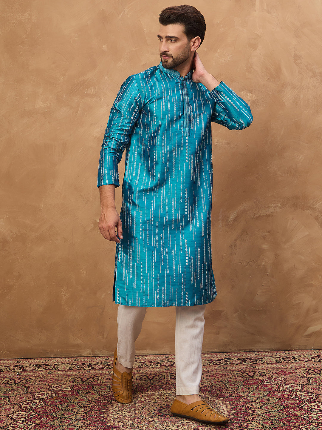 Men Blue Silk Blend Geometric Printed Straight Kurta-MKU1519