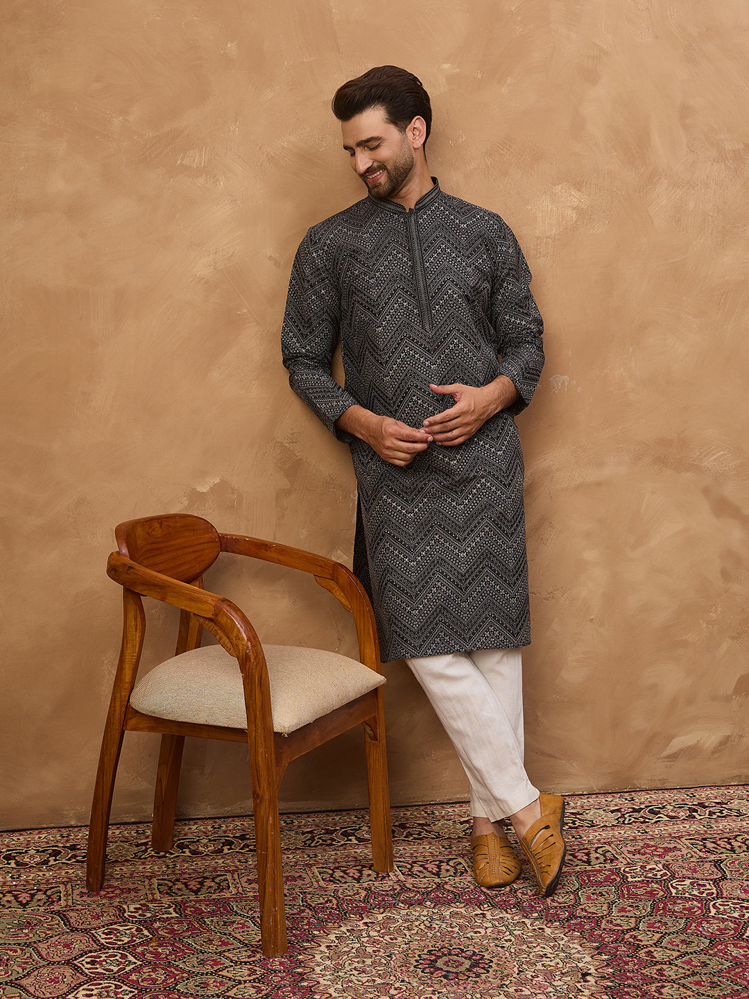Men Black Silk Blend Geometric Printed Straight Kurta-MKU1520