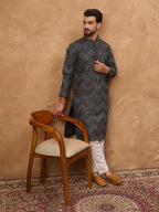 Men Black Silk Blend Geometric Printed Straight Kurta-MKU1520
