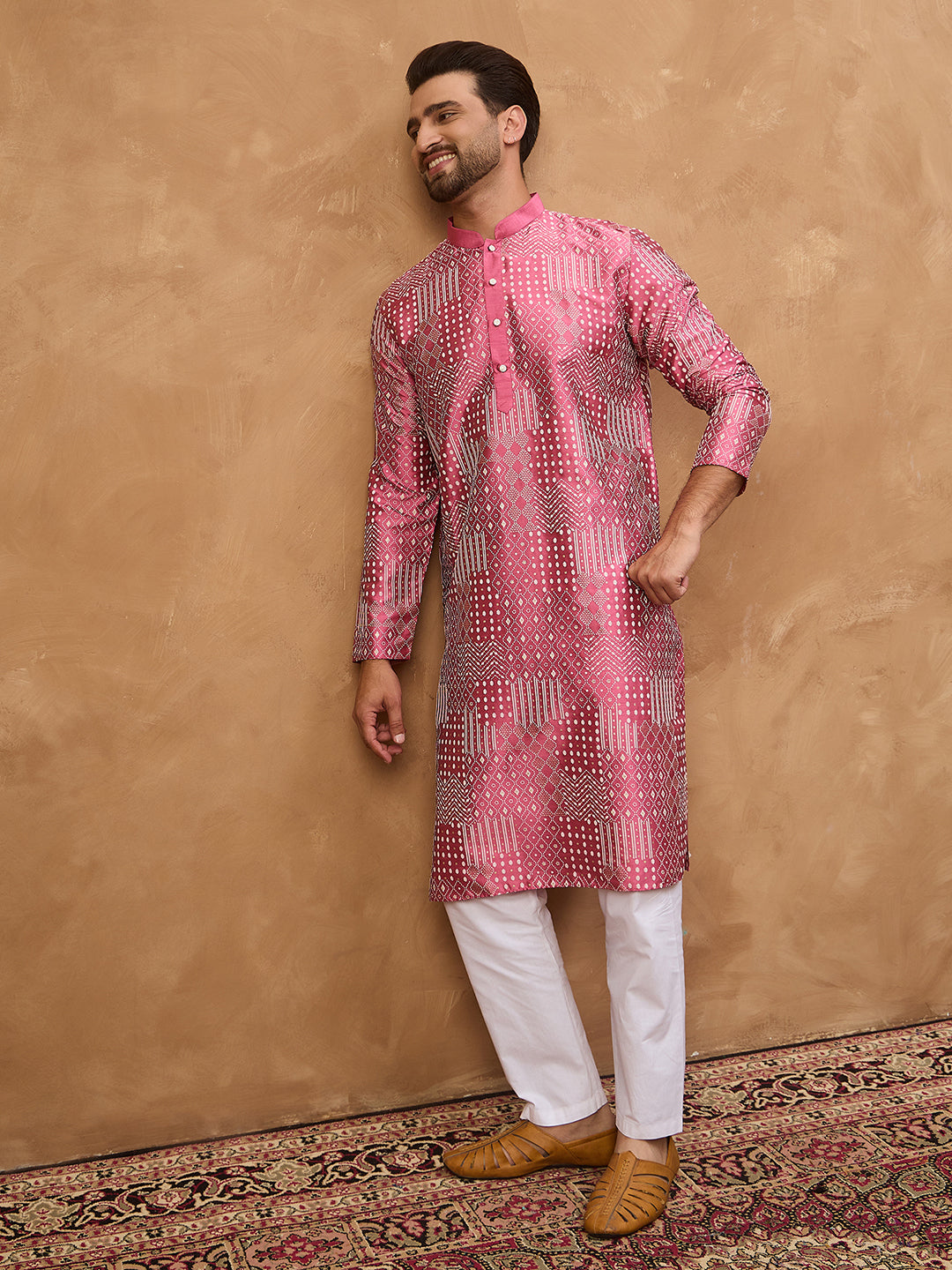 Men Pink Silk Blend Geometric Printed Straight Kurta-MKU1526