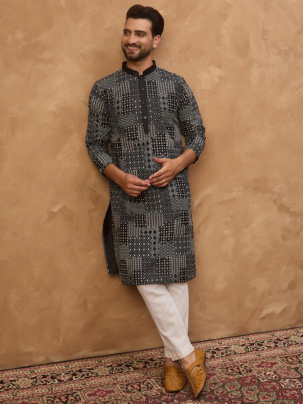 Men Black Silk Blend Geometric Printed Straight Kurta-MKU1528