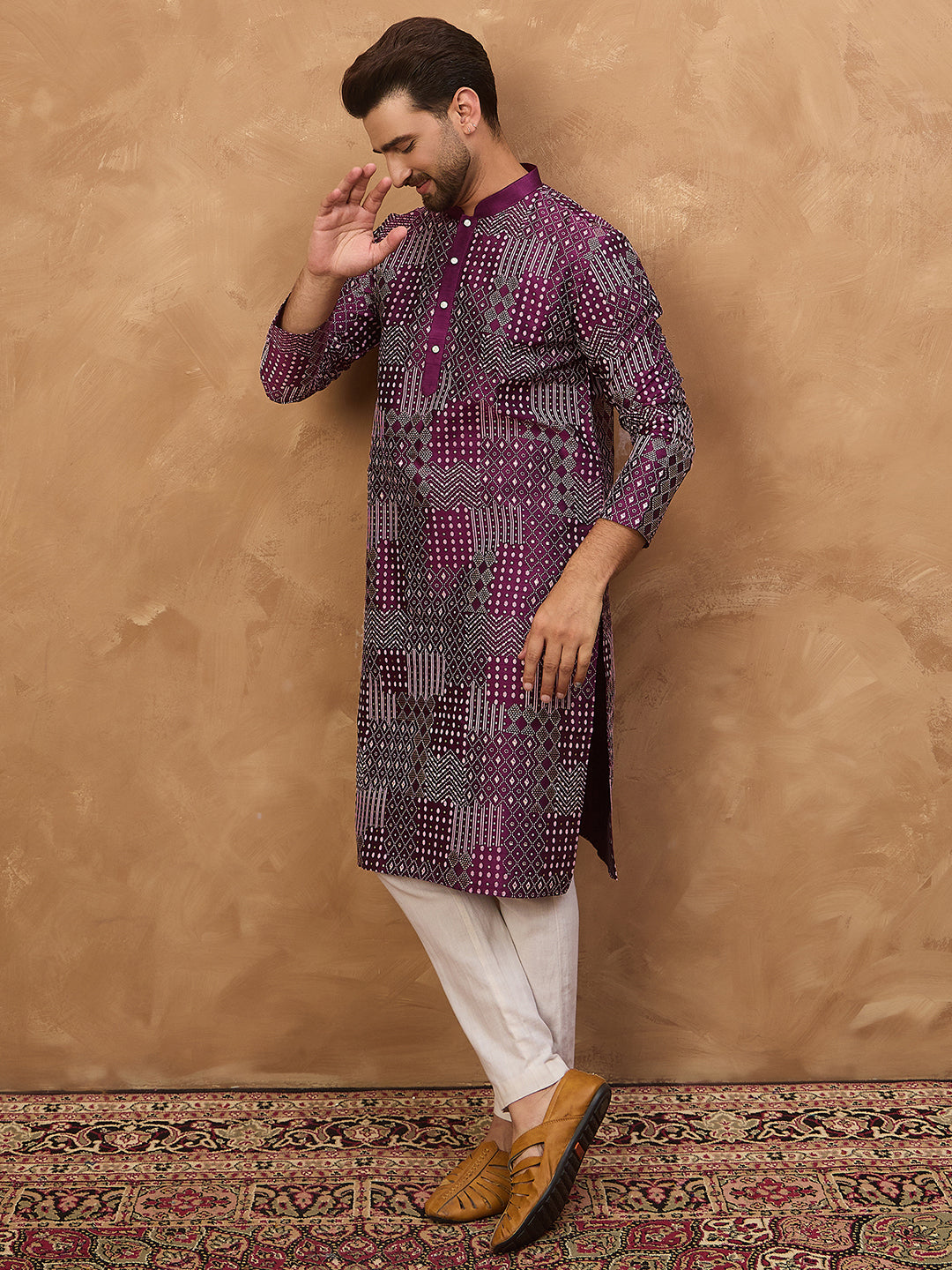 Men Purple Silk Blend Geometric Printed Straight Kurta-MKU1529