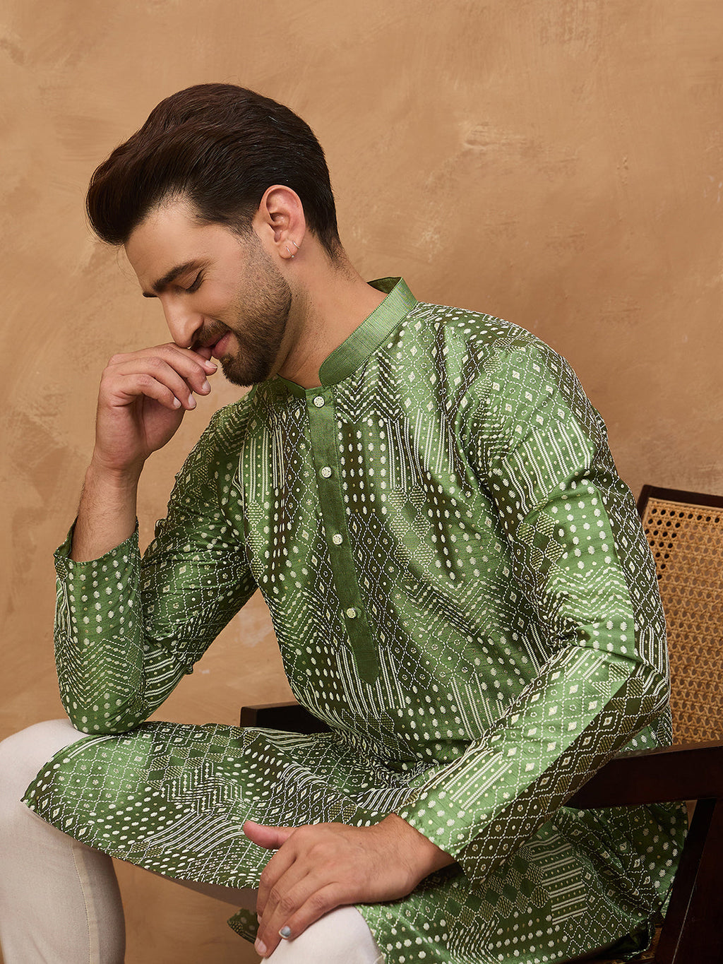 Men Green Silk Blend Geometric Printed Straight Kurta-MKU1530