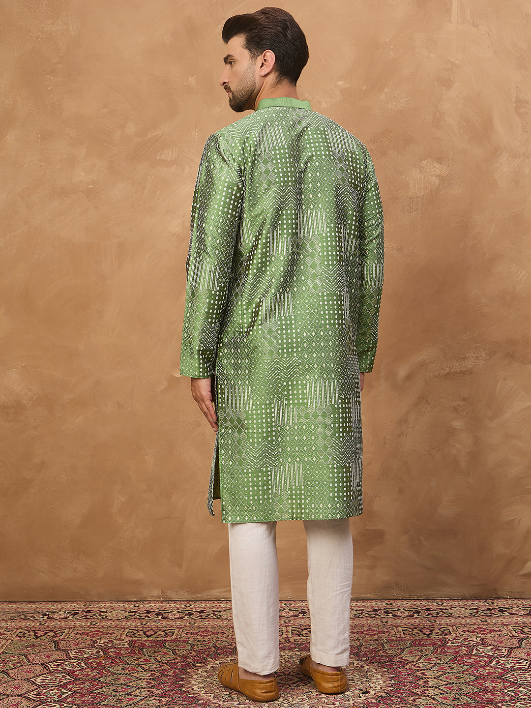 Men Green Silk Blend Geometric Printed Straight Kurta-MKU1530