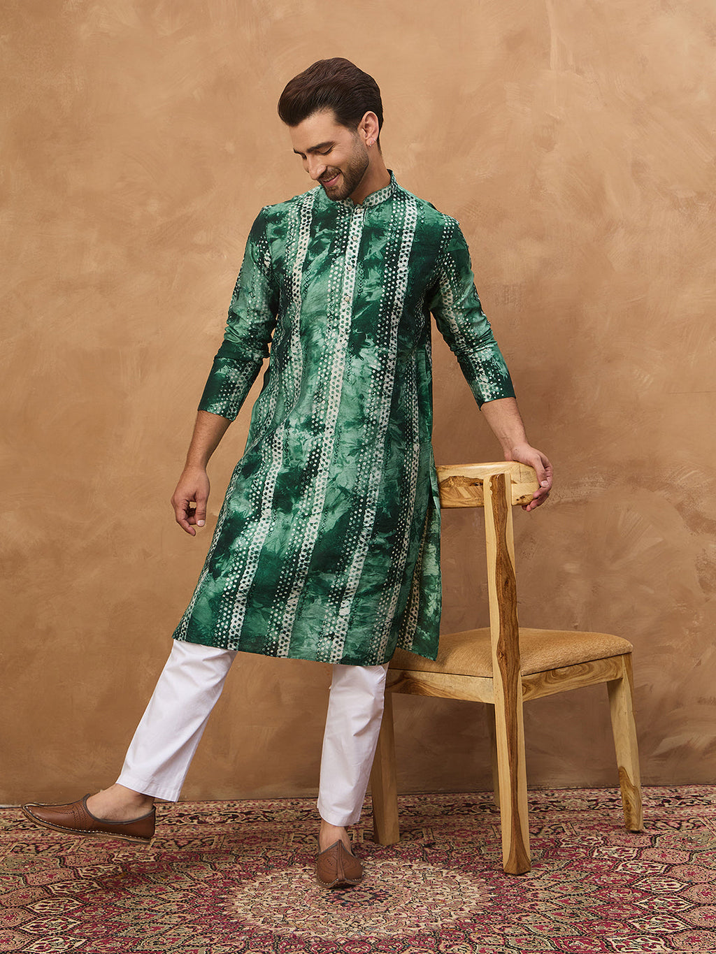 Men Green Silk Blend Shibori Embroidered Straight Kurta-MKU1538