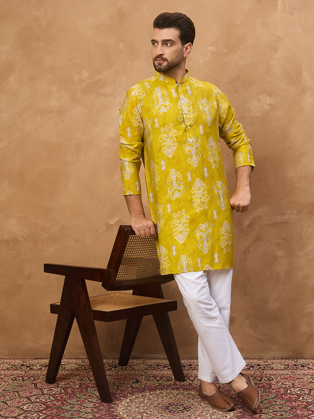Men Yellow Viscose Rayon Ikat Printed Straight Kurta-MKU1543