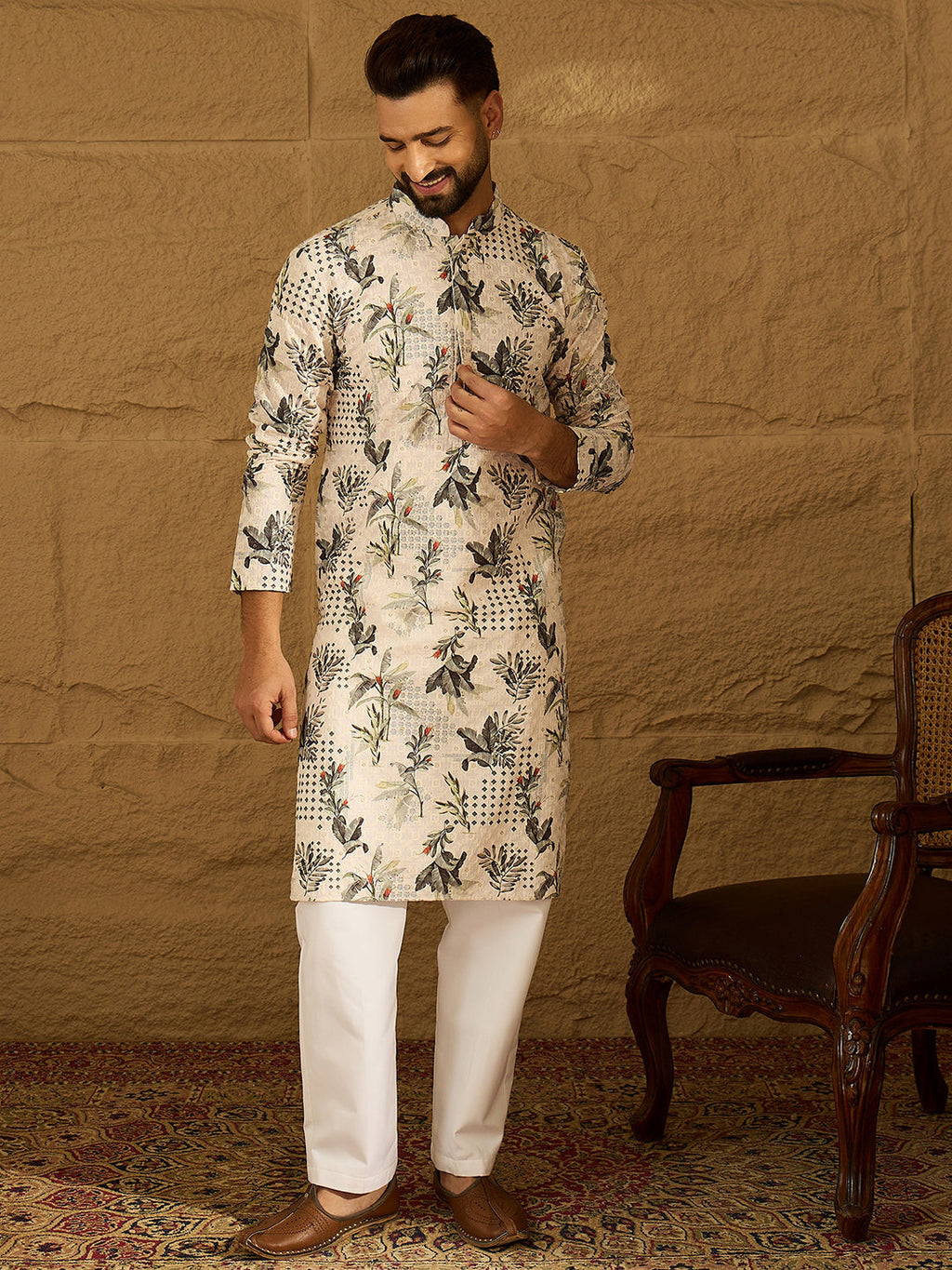 Men Off White Viscose Rayon Geometric Printed Straight Kurta-MKU1598