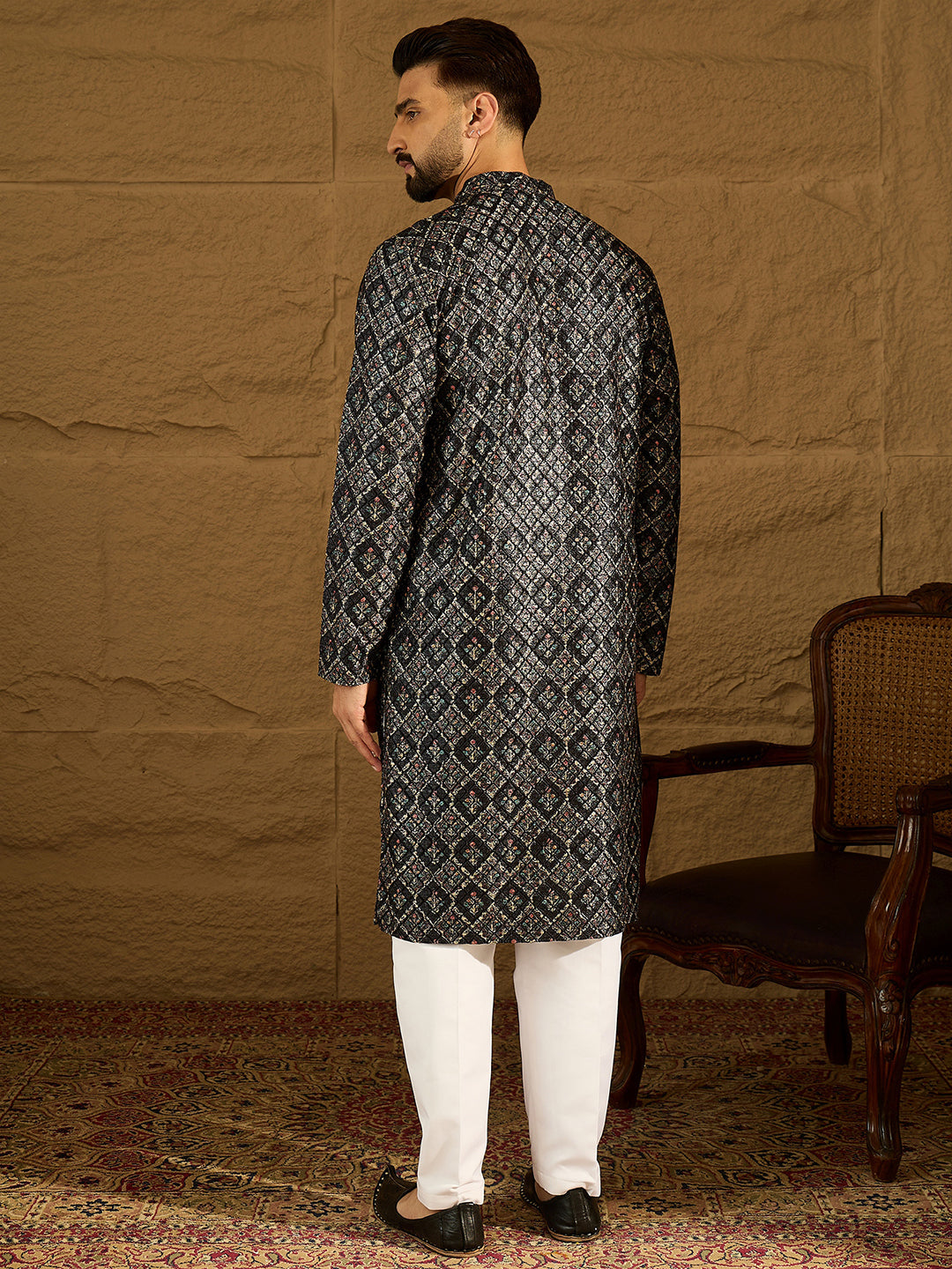 Men Black Viscose Rayon Geometric Printed Straight Kurta-MKU1608