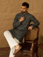 Men Navy Blue Viscose Rayon Geometric Printed Straight Kurta-MKU1609