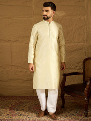 Men Yellow Silk Blend Solid Printed Straight Kurta-MKU1651