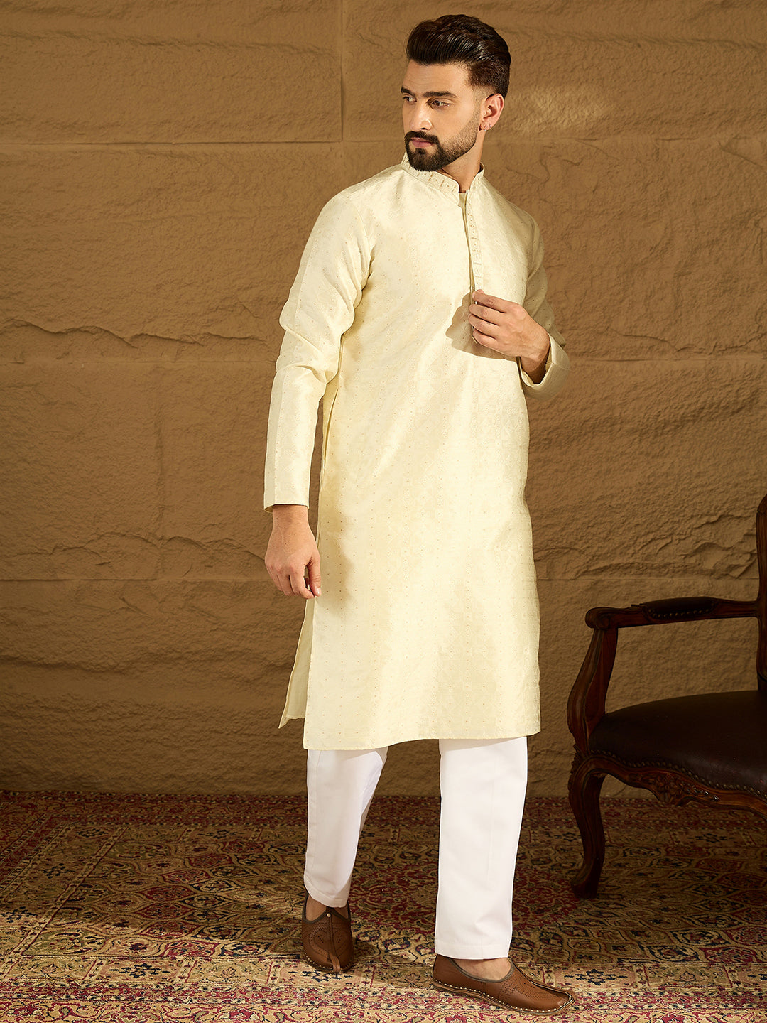 Men Yellow Silk Blend Solid Printed Straight Kurta-MKU1651