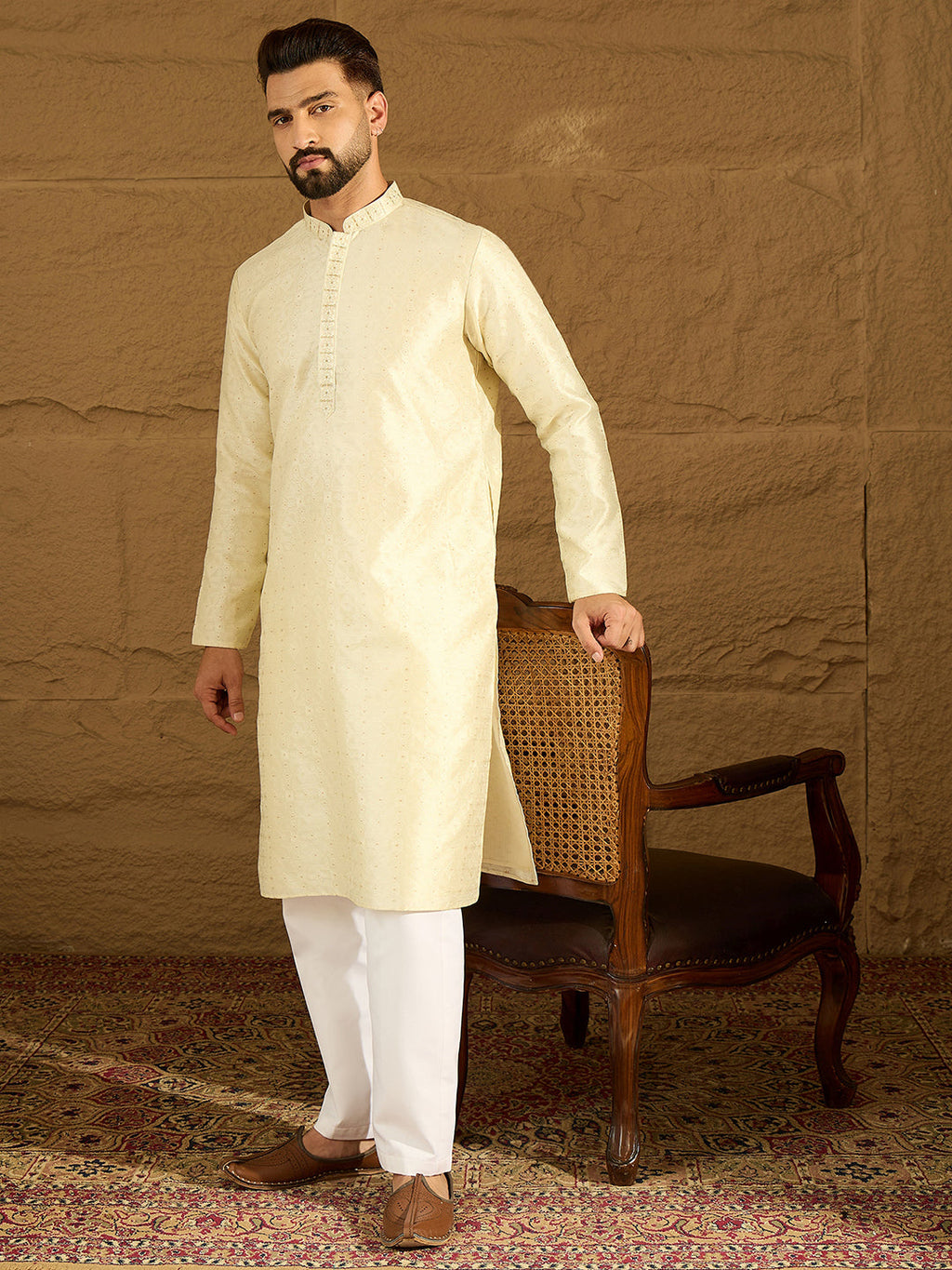 Men Yellow Silk Blend Solid Printed Straight Kurta-MKU1651