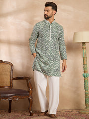 Men Green Silk Blend Solid Embroidered Straight Kurta-MKU1664