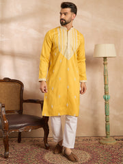 Men Yellow Silk Blend Geometric Embroidered Straight Kurta-MKU1685