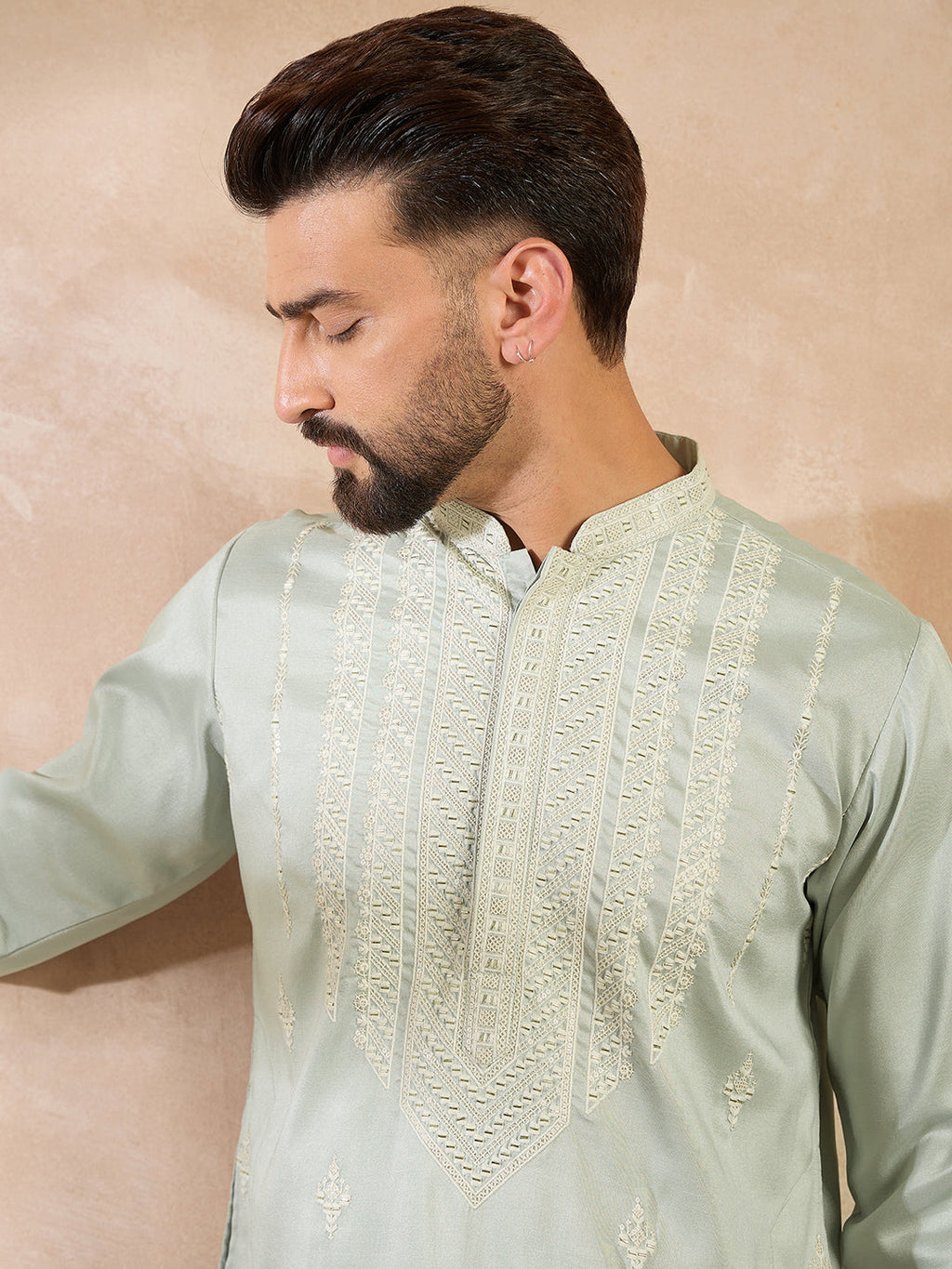 Men Green Silk Blend Geometric Embroidered Straight Kurta-MKU1686