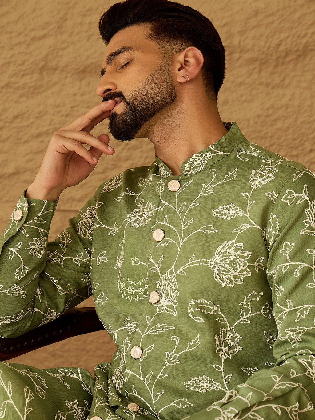 Men Green Viscose Rayon Solid Embroidered Straight Kurta-MKU1706