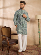 Men Green Viscose Rayon Batik Embroidered Straight Kurta-MKU1718