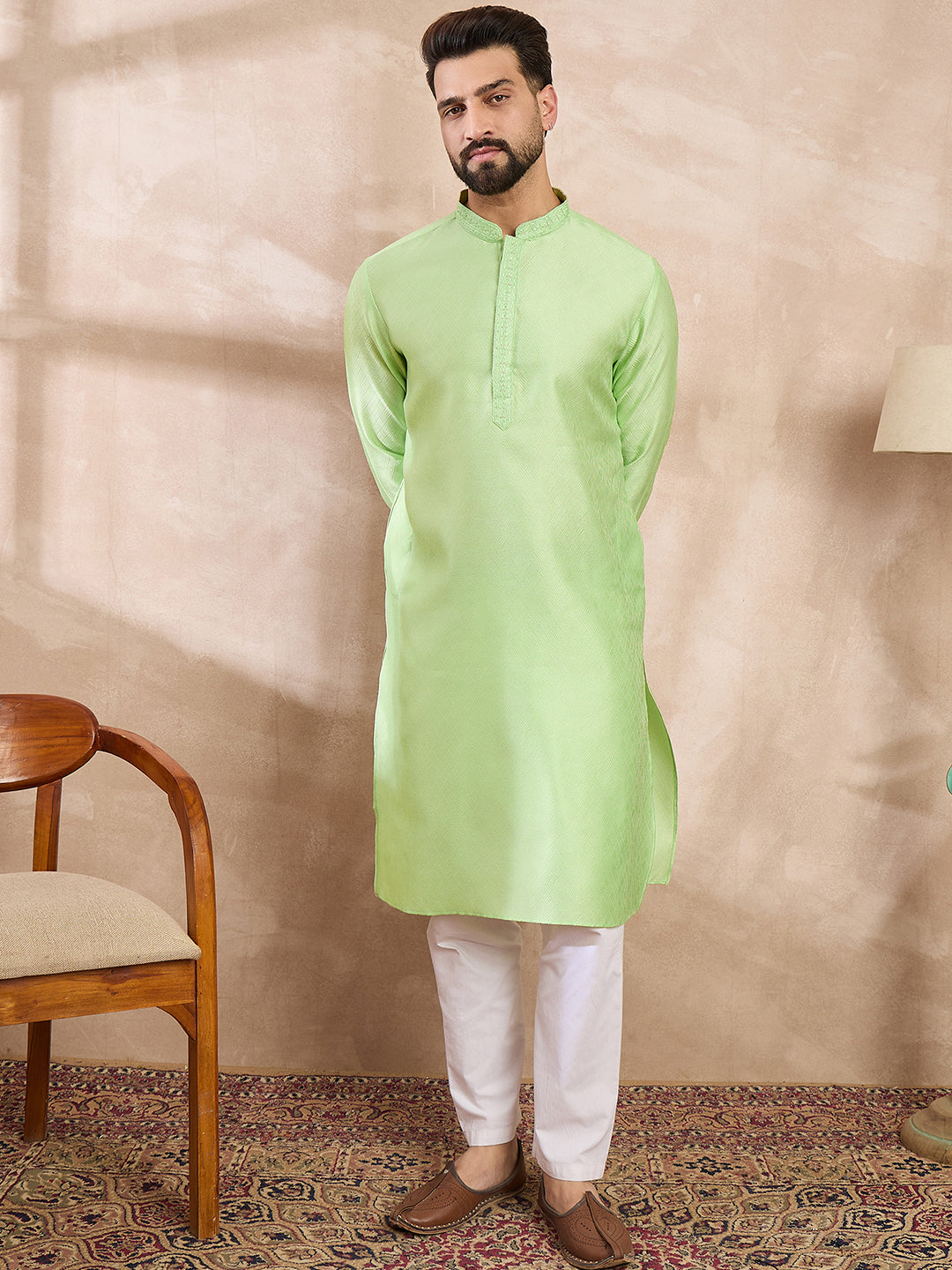 Men Green Silk Blend Solid Embroidered Straight Kurta-MKU1727