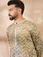 Men Green Silk Blend Solid Embroidered Straight Kurta-MKU1730