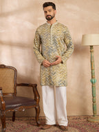 Men Green Silk Blend Solid Embroidered Straight Kurta-MKU1730