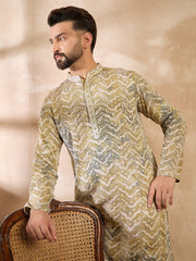Men Green Silk Blend Solid Embroidered Straight Kurta-MKU1730