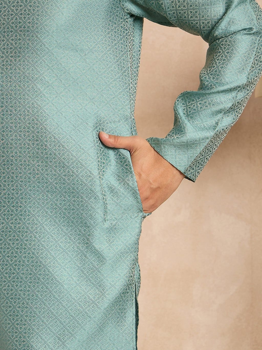 Men Green Polyester Solid Embroidered Straight Kurta-MKU1735