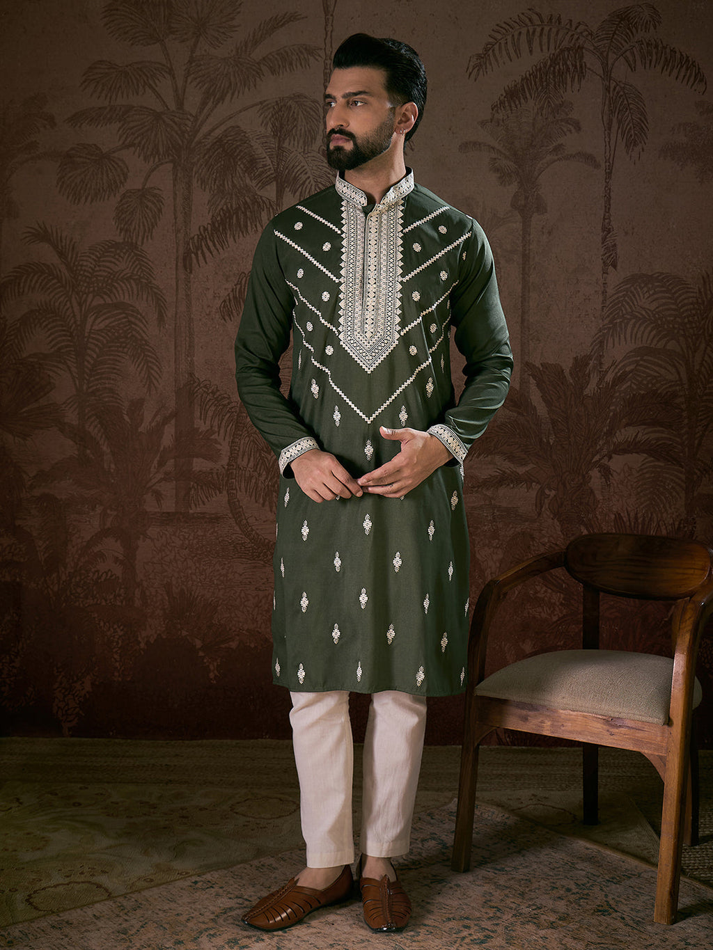 Men Green Silk Blend Solid Embroidered Straight Kurta-MKU1882