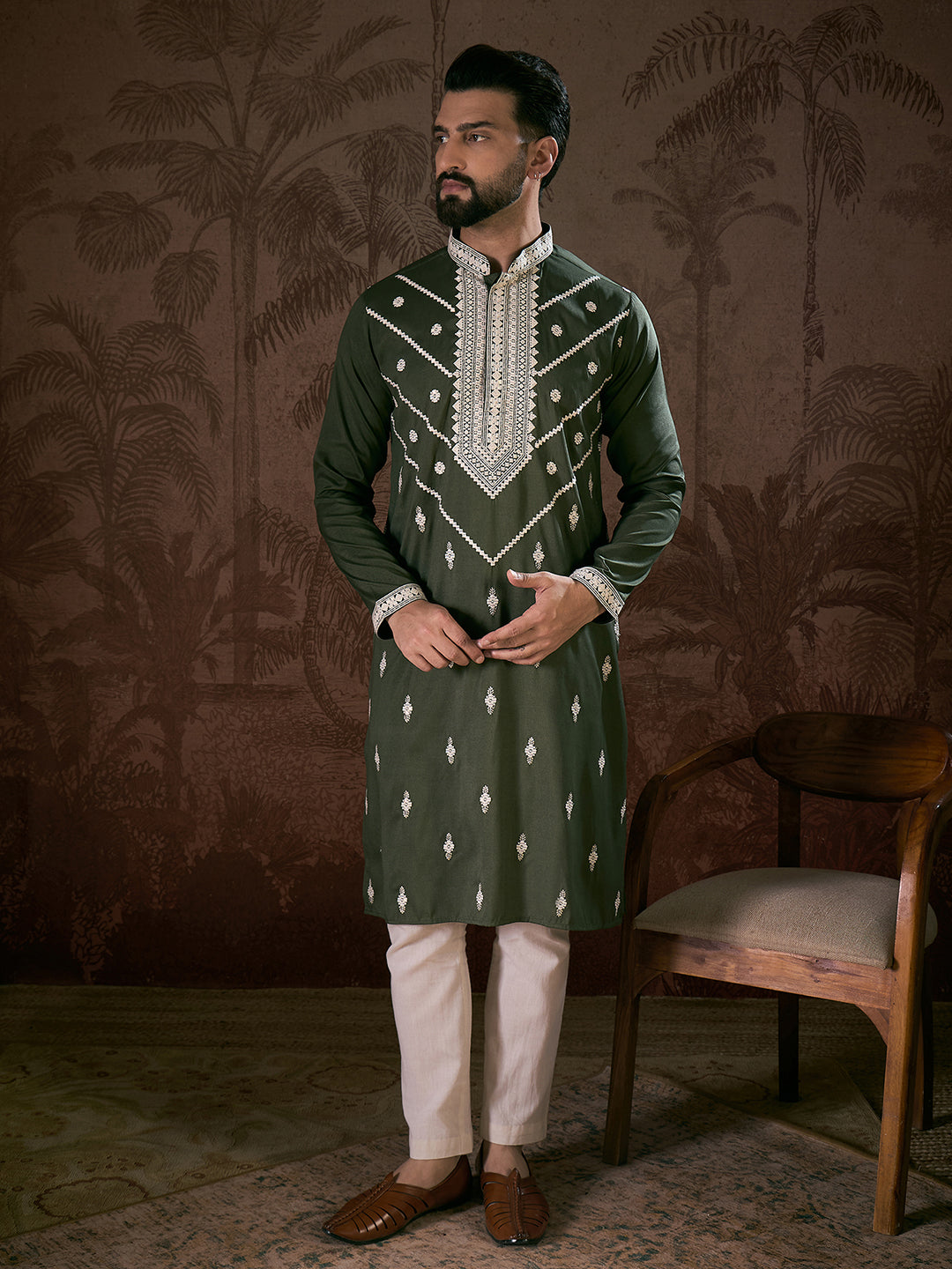 Men Green Silk Blend Solid Embroidered Straight Kurta-MKU1882