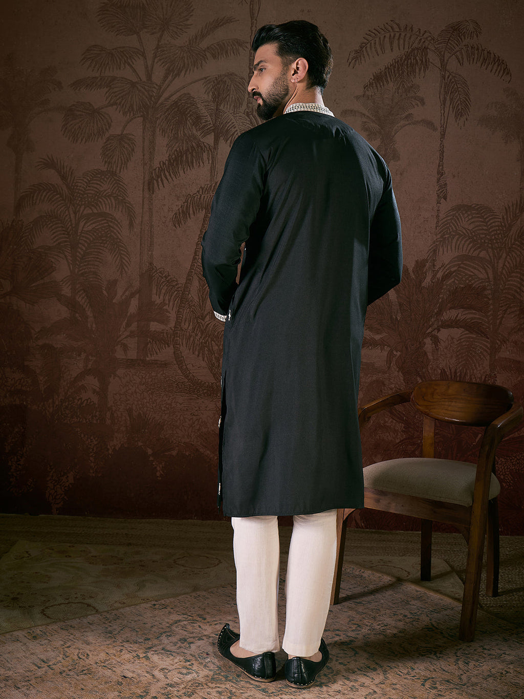 Men Black Silk Blend Solid Embroidered Straight Kurta-MKU1885