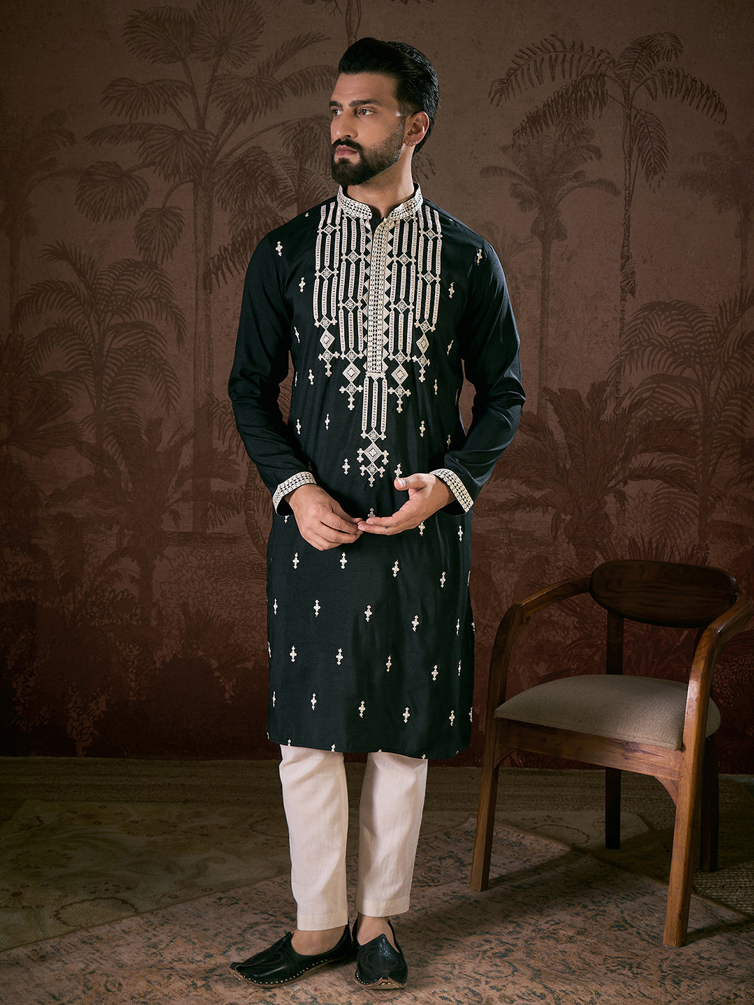 Men Black Silk Blend Solid Embroidered Straight Kurta-MKU1885