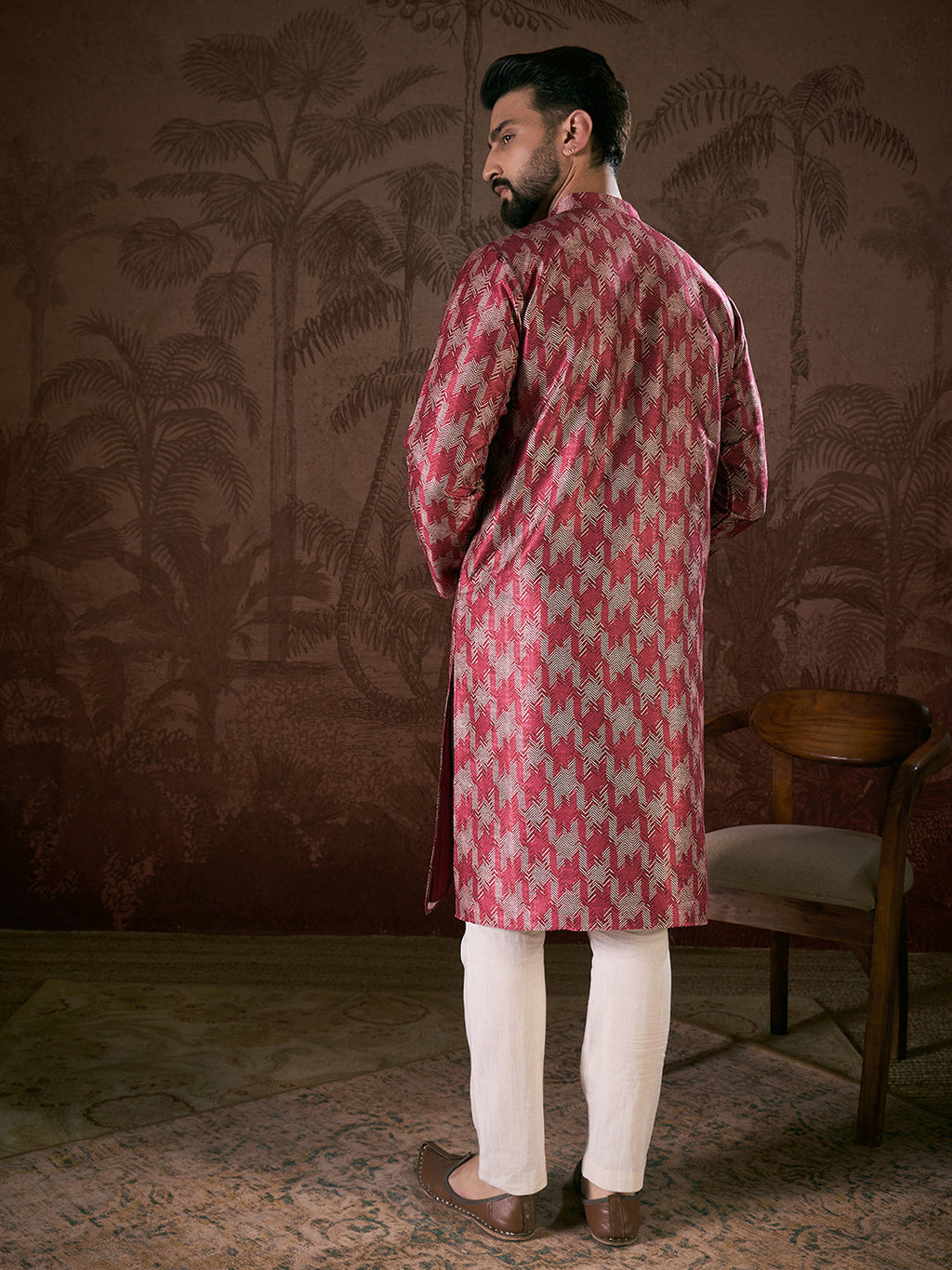 Men Maroon Silk Blend Chevron Printed Straight Kurta-MKU1904