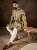 Men Green Silk Blend Floral Printed Straight Kurta-MKU1953