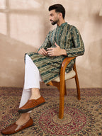 Men Green Silk Blend Abstract Printed Straight Kurta-MKU2007