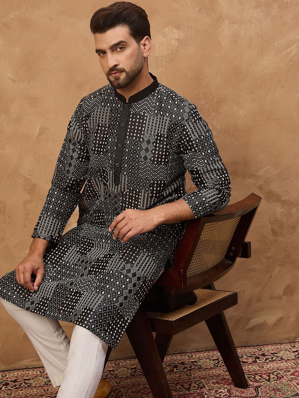 Men Black Silk Blend Geometric Printed Straight Kurta With Pant Set-MKSET1528