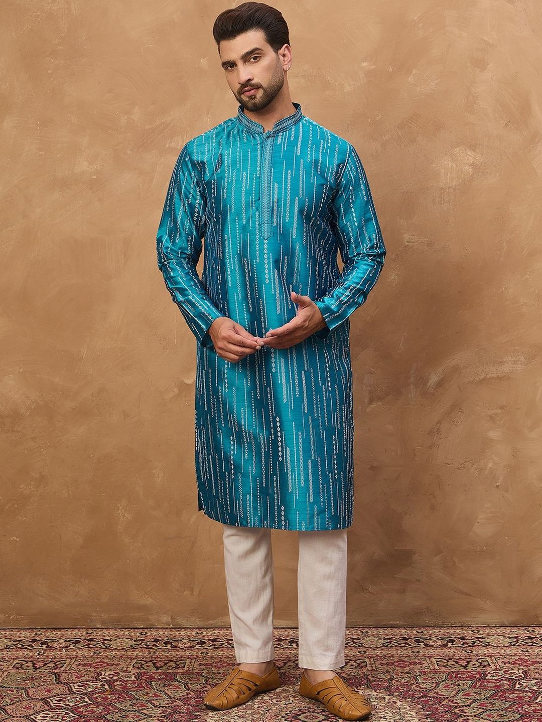Men Blue Silk Blend Geometric Printed Straight Kurta With Pant Set-MKSET1519