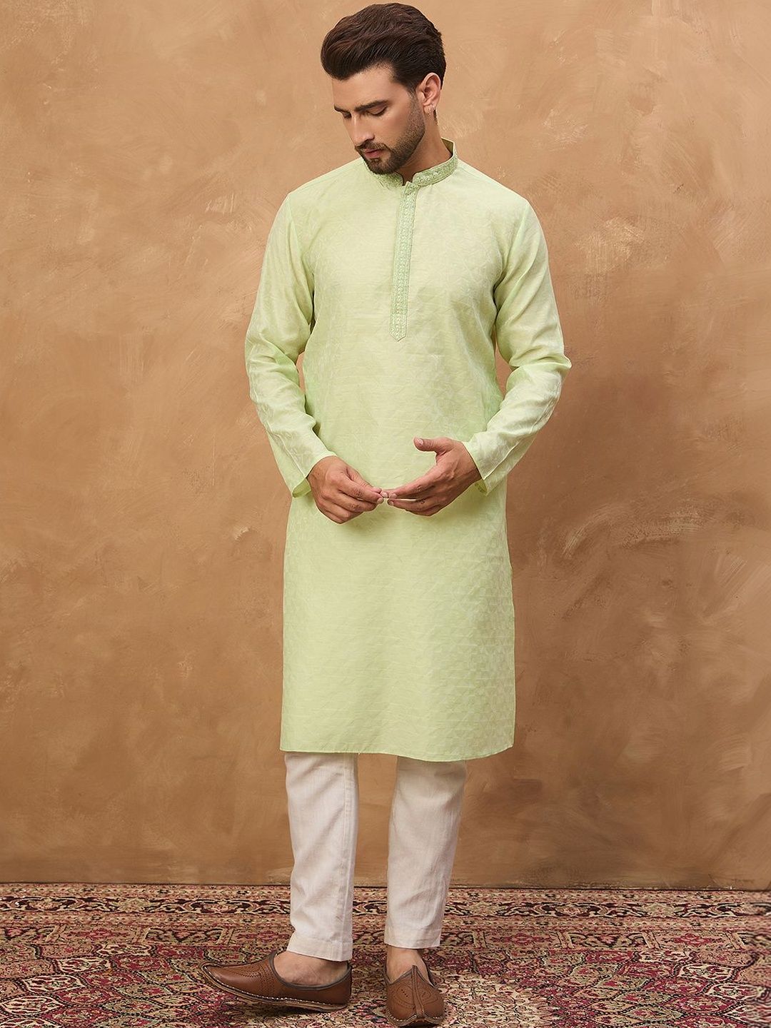 Men Green Silk Blend Solid Embroidered Straight Kurta With Pant Set-MKSET1451