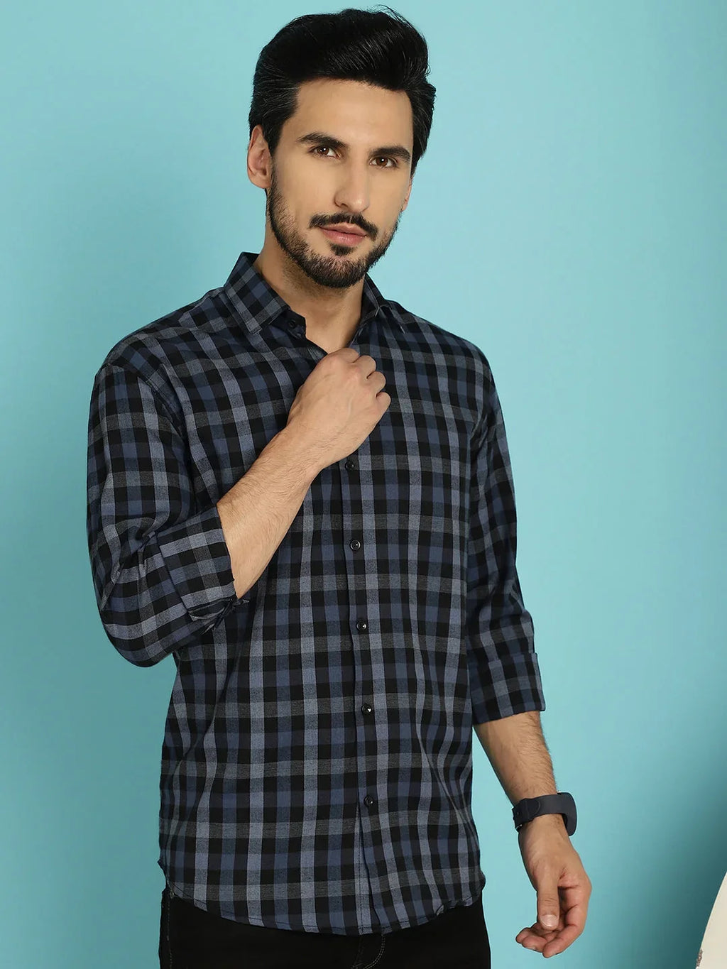 Checked Casual Shirt-Styled Inn
